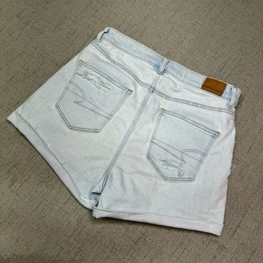 American Eagle Mom Short Distressed Destroyed Stretch High Rise Light Blue 8